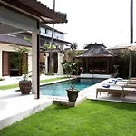 Aisha Family Villa